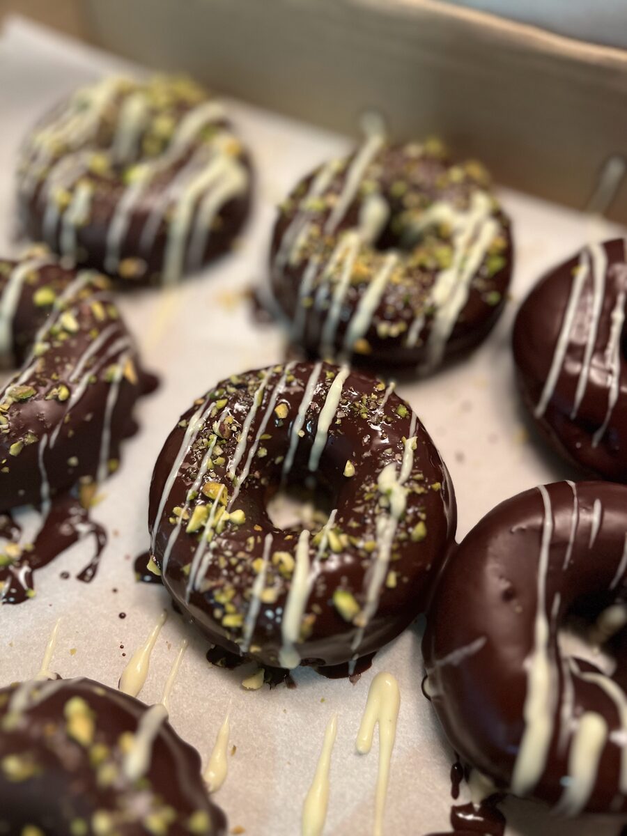 Donas de chocolate con pistacho