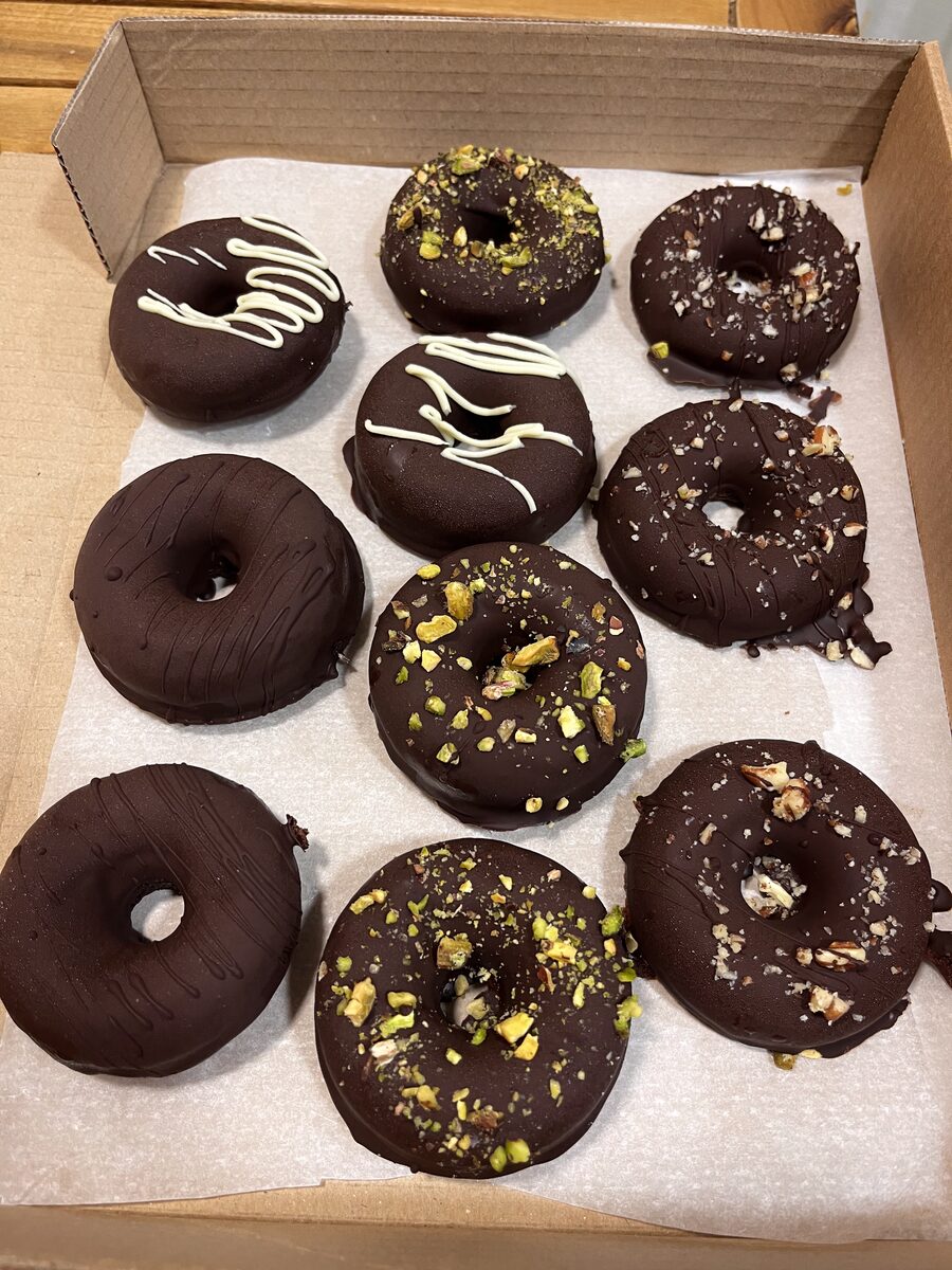 Caja 8 donas variedades